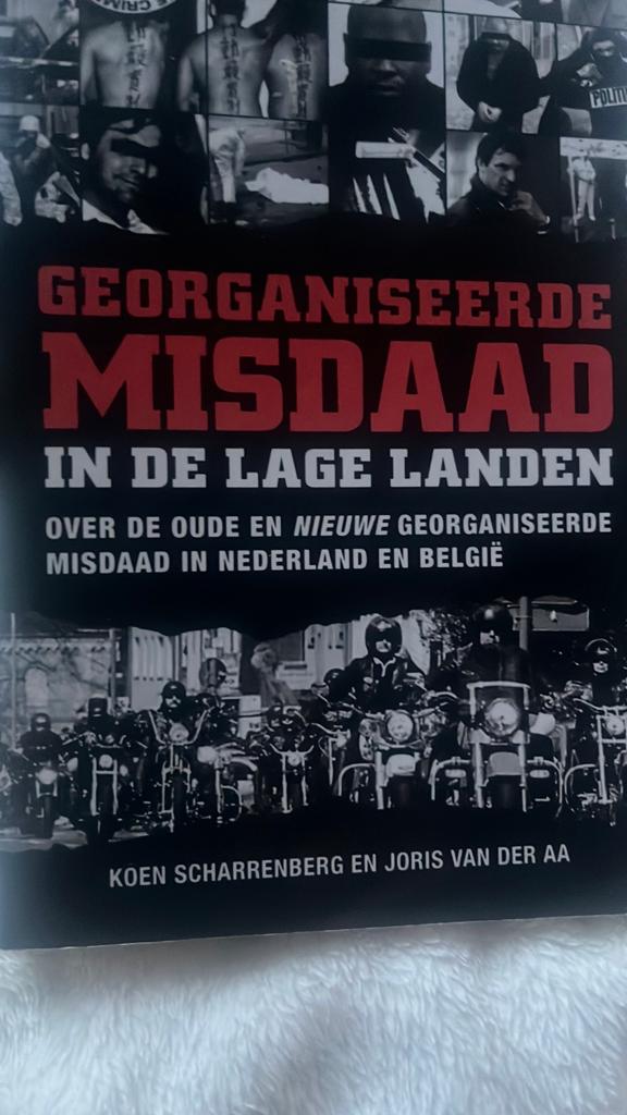 Joris van der Aa - Georganiseerde misdaad in de lage landen, Boeken, Ophalen of Verzenden, Zo goed als nieuw, Joris van der Aa; Koen Scharrenberg