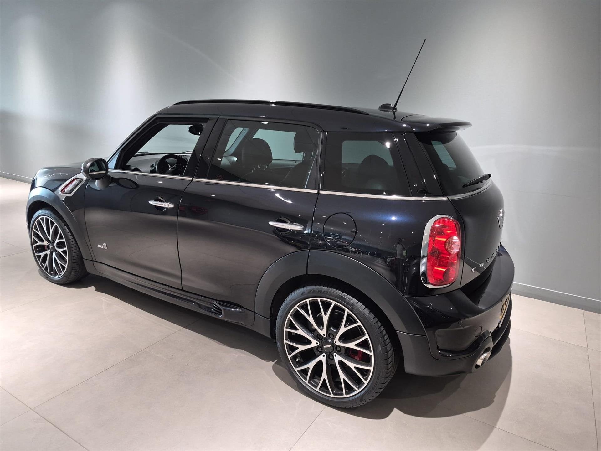 Mini Countryman JCW 1.6 218pk ALL4 Aut. John Cooper Works Na, Auto's, Automatische klimaatregeling, Gebruikt, Zwart, 1405 kg