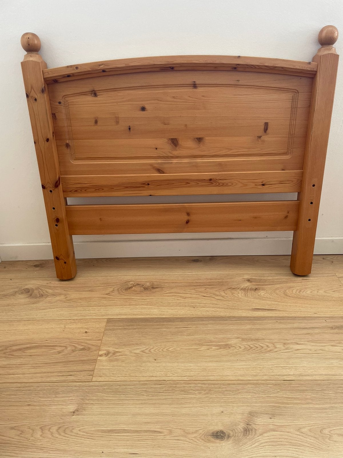 Te koop grenen bed met nachtkastje € 50,00, Antiek en Kunst, Antiek | Meubels | Bedden, Ophalen