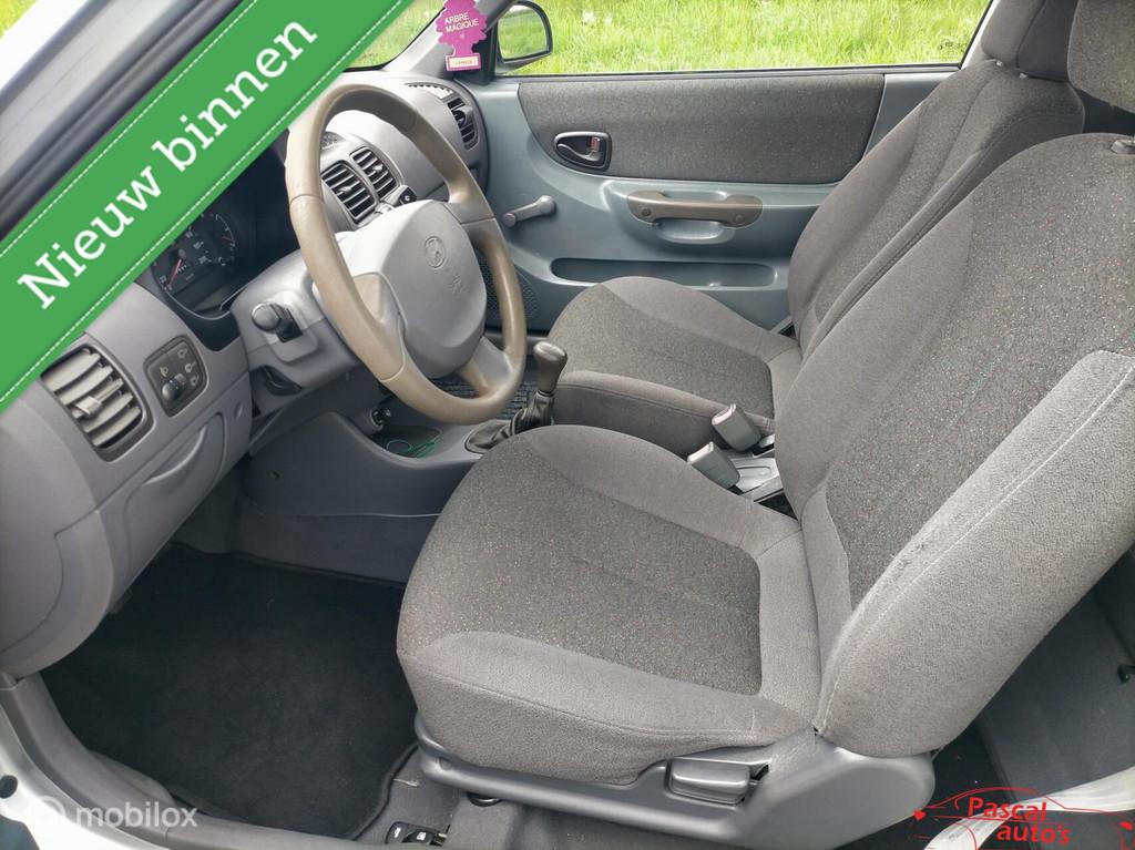 Hyundai Accent 1.3i nap nw apk nette auto, Auto's, Voorwielaandrijving, 4 cilinders, 965 kg, Origineel Nederlands