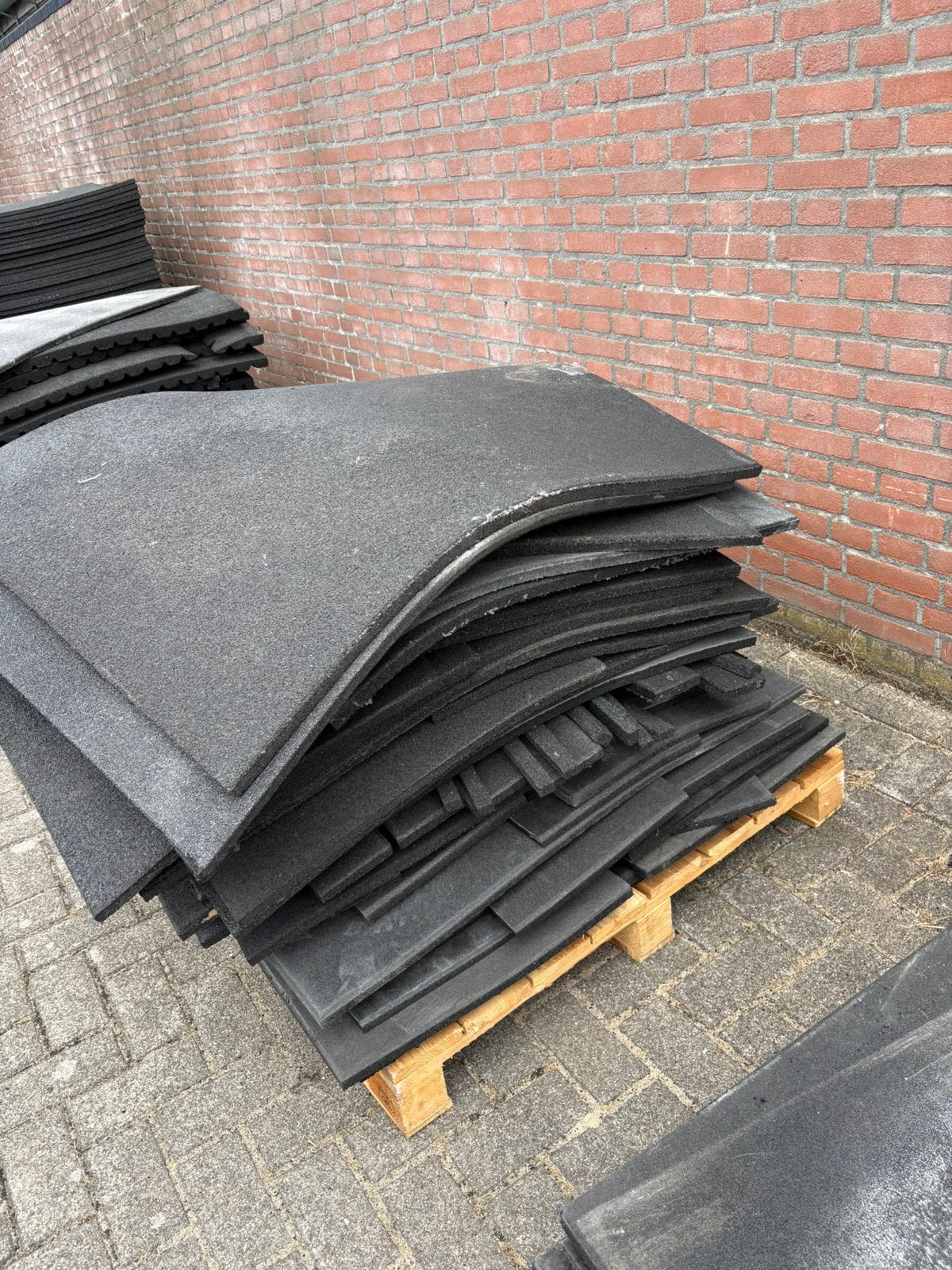 Meer dan 20 m rubberen snij matten tegels rest stukken, Ophalen, Overige materialen, 50 tot 150 cm, Vloerdelen of -planken