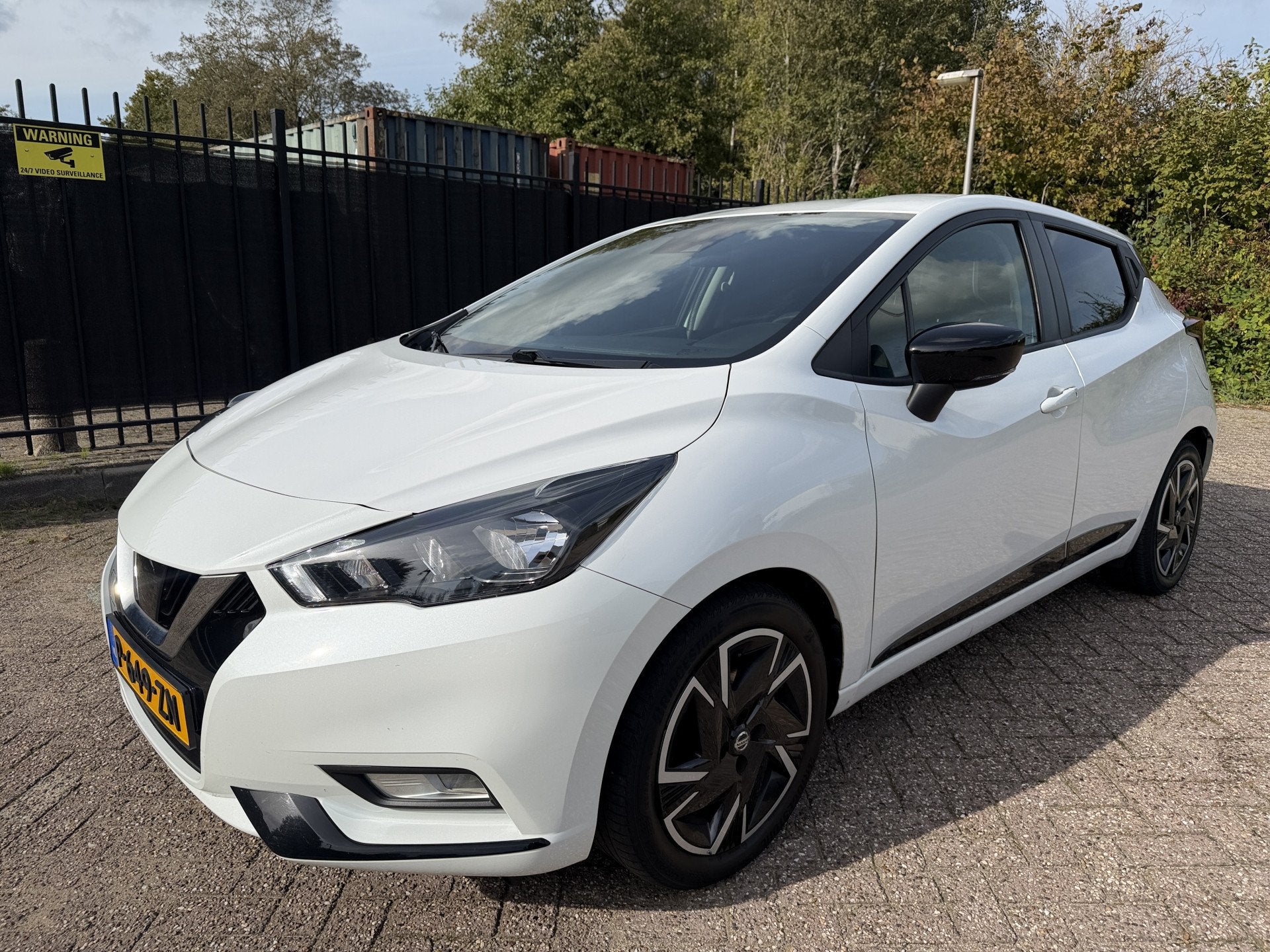 Nissan Micra 1.0 IG-T N-Design Carplay/Airco/Cruise/PDC, Auto's, Voorwielaandrijving, Stof, Wit, Handgeschakeld