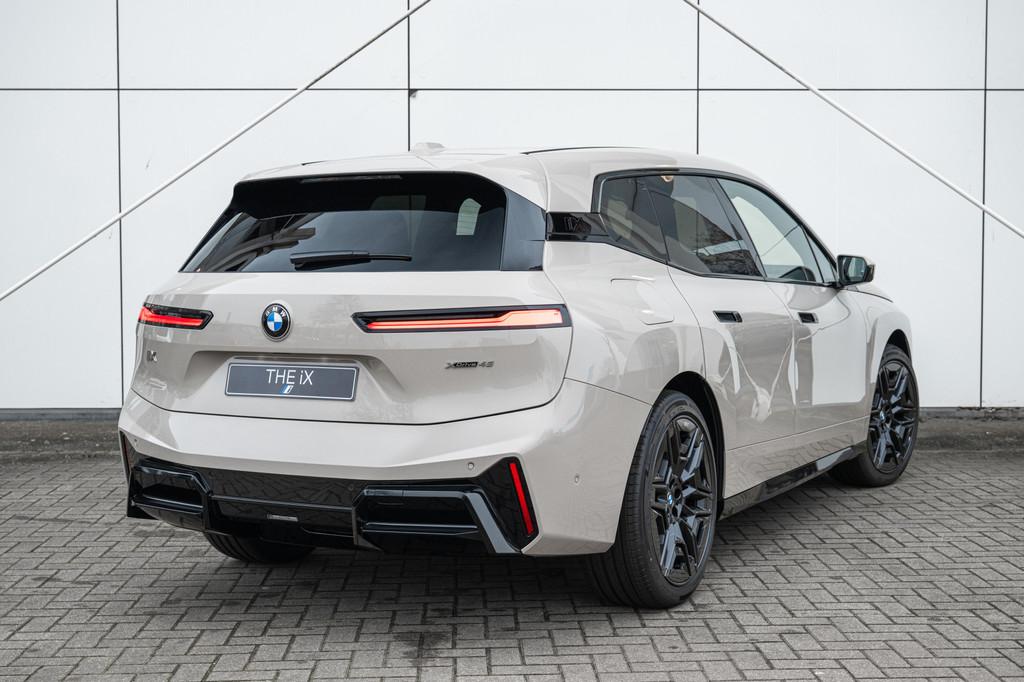 BMW iX xDrive45 M Sport / Trekhaak / M Multifunctionele Stoe, Automaat, IX, Leder, Sound system