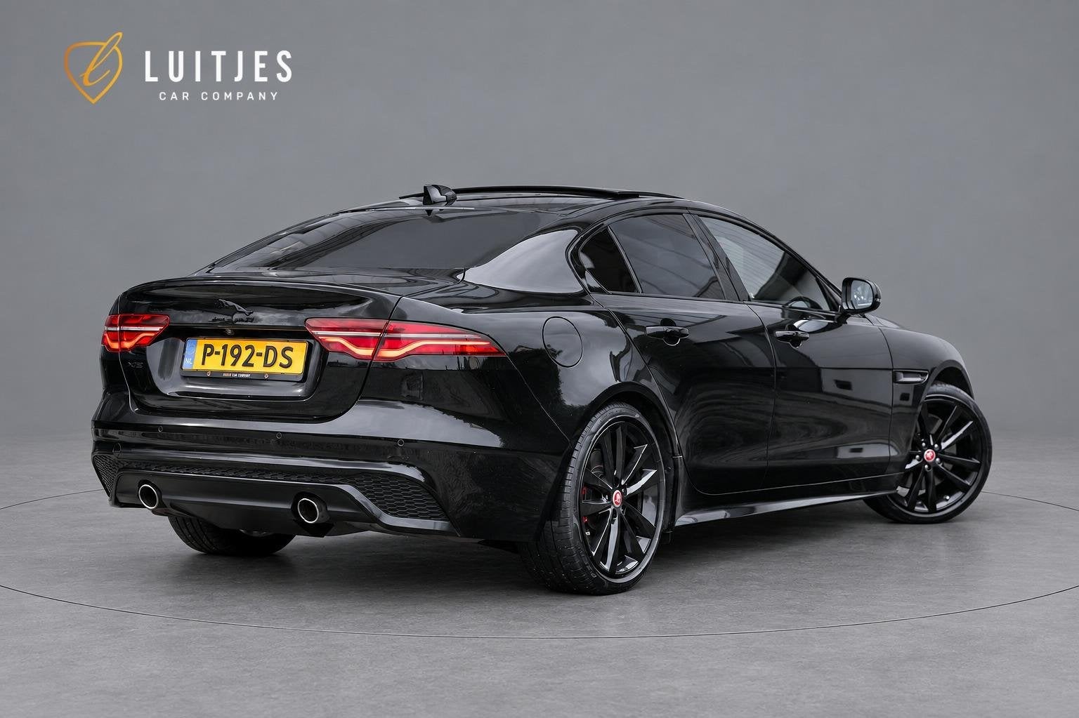 Jaguar XE 2.0 P250 R-Dynamic HSE Black-Pack OrgNL|Pano-dak|C, Auto's, Automaat, Dealer onderhouden, Achterwielaandrijving, Euro 6