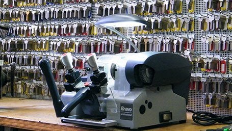 Uw sleutels bij laten maken voor 2,95 per sleutel!, Ophalen, Zo goed als nieuw