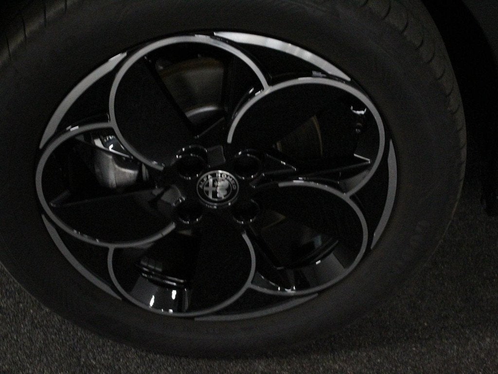 Alfa Romeo Junior Elettrica Automaat 156PK Adaptieve Cruise, 413 km, Stof, Gebruikt, Parkeersensor