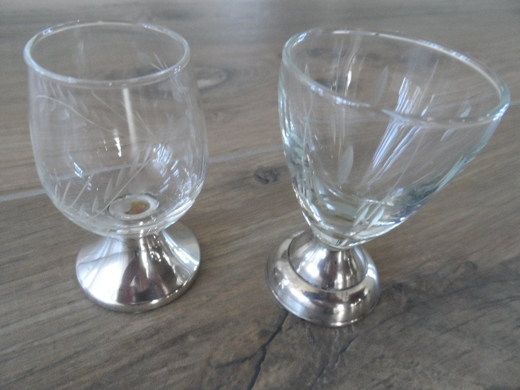 Borrelglazen met zilveren voetje €3,00., Ophalen of Verzenden, Zilver