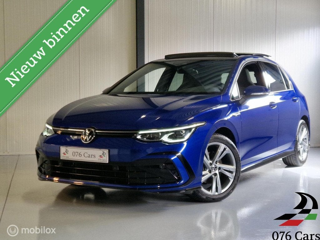 Volkswagen Golf 1.5 eTSI R-Line IQ LIGHTS PANO 42000 KM DEAL, Auto's, Automatische klimaatregeling, 1498 cc, 4 cilinders, Blauw