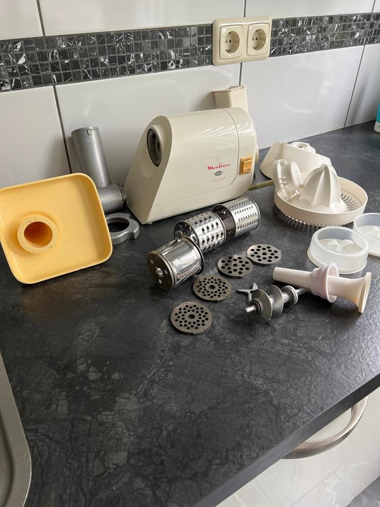 Moulinex Vleesmolen en Citruspers - Vintage Keukenmachine, Ophalen of Verzenden, Gebruikt