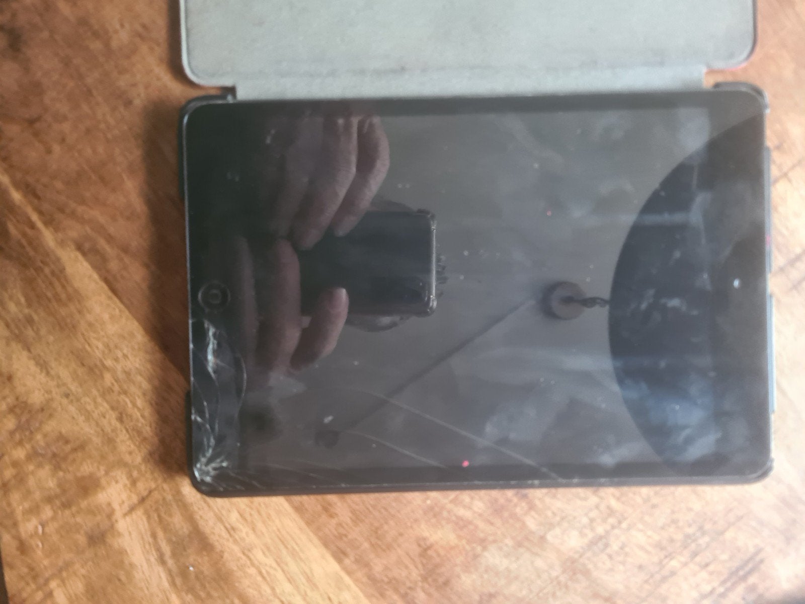 kleine apple tablet met glasschade, Ophalen