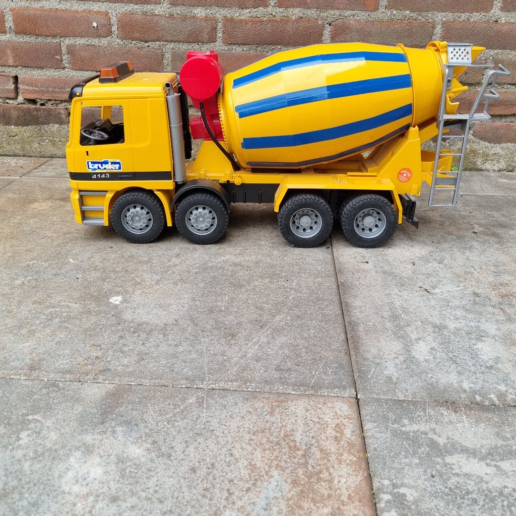 Bruder betonwagen, Ophalen, Gebruikt
