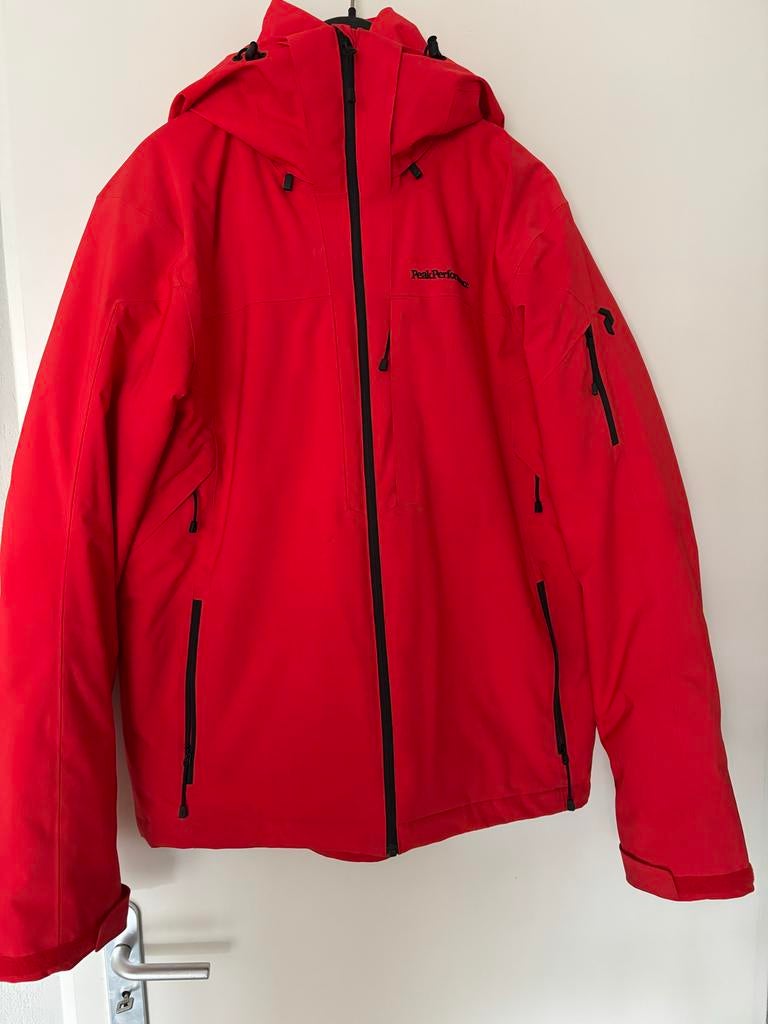 Peak Performance Ski Jas XL Rood/Zwart - Zeer Goede Staat, Ophalen of Verzenden, Zo goed als nieuw, Maat 46/48 (XL) of groter