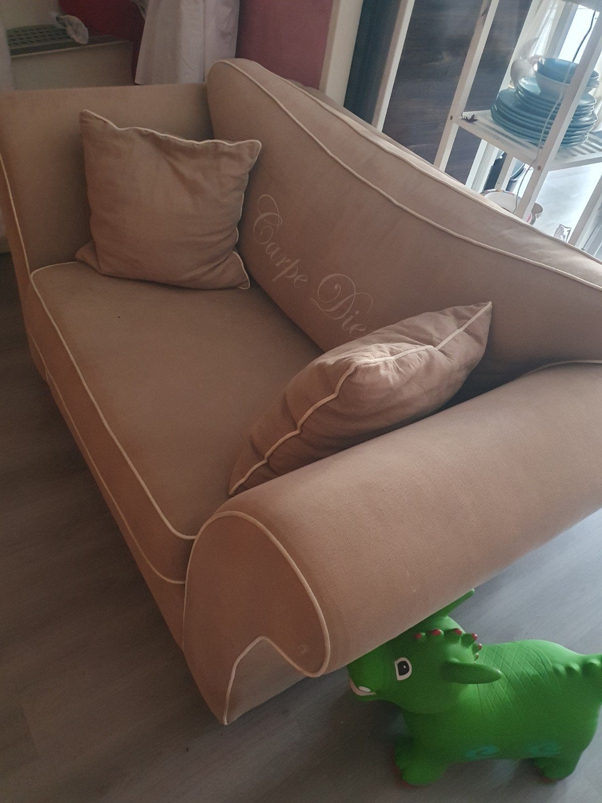 loveseat beige GRATIS, Huis en Inrichting, Ophalen, Gebruikt, Tweepersoons, 75 tot 100 cm