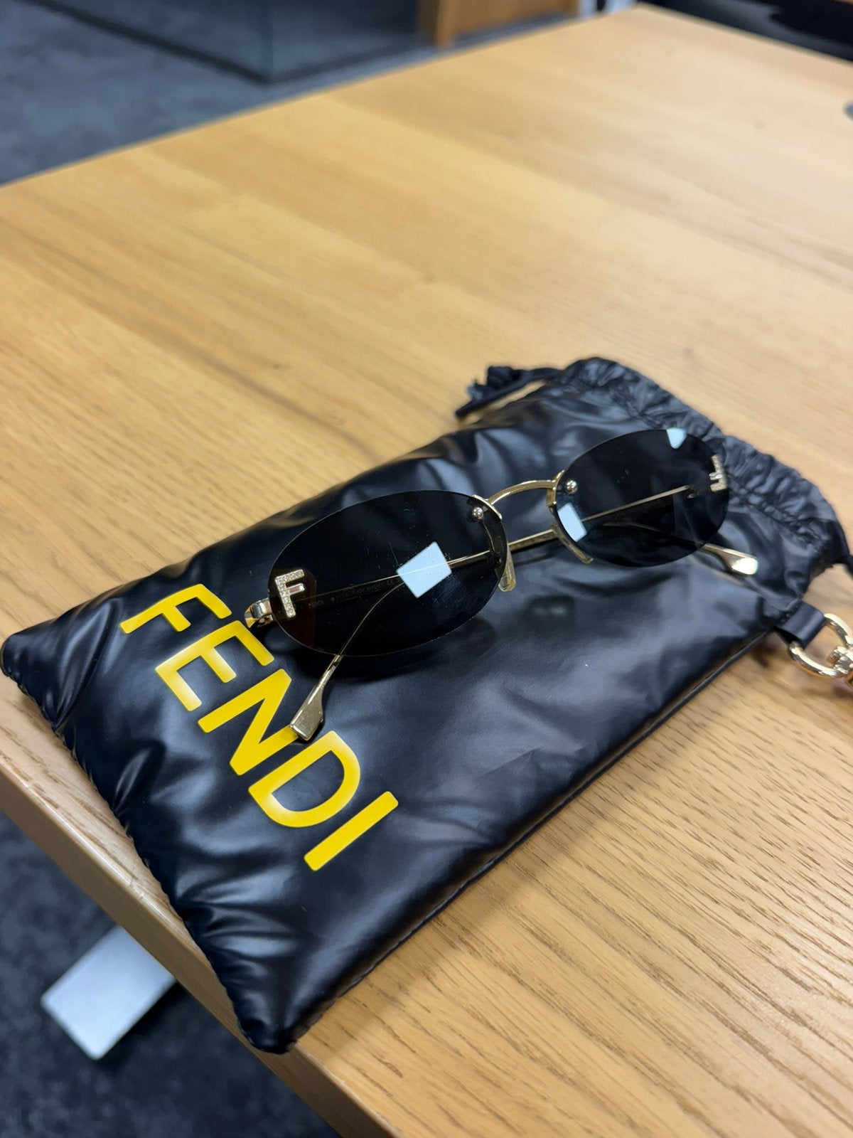 Fendi zonnebril, Ophalen of Verzenden, Zo goed als nieuw