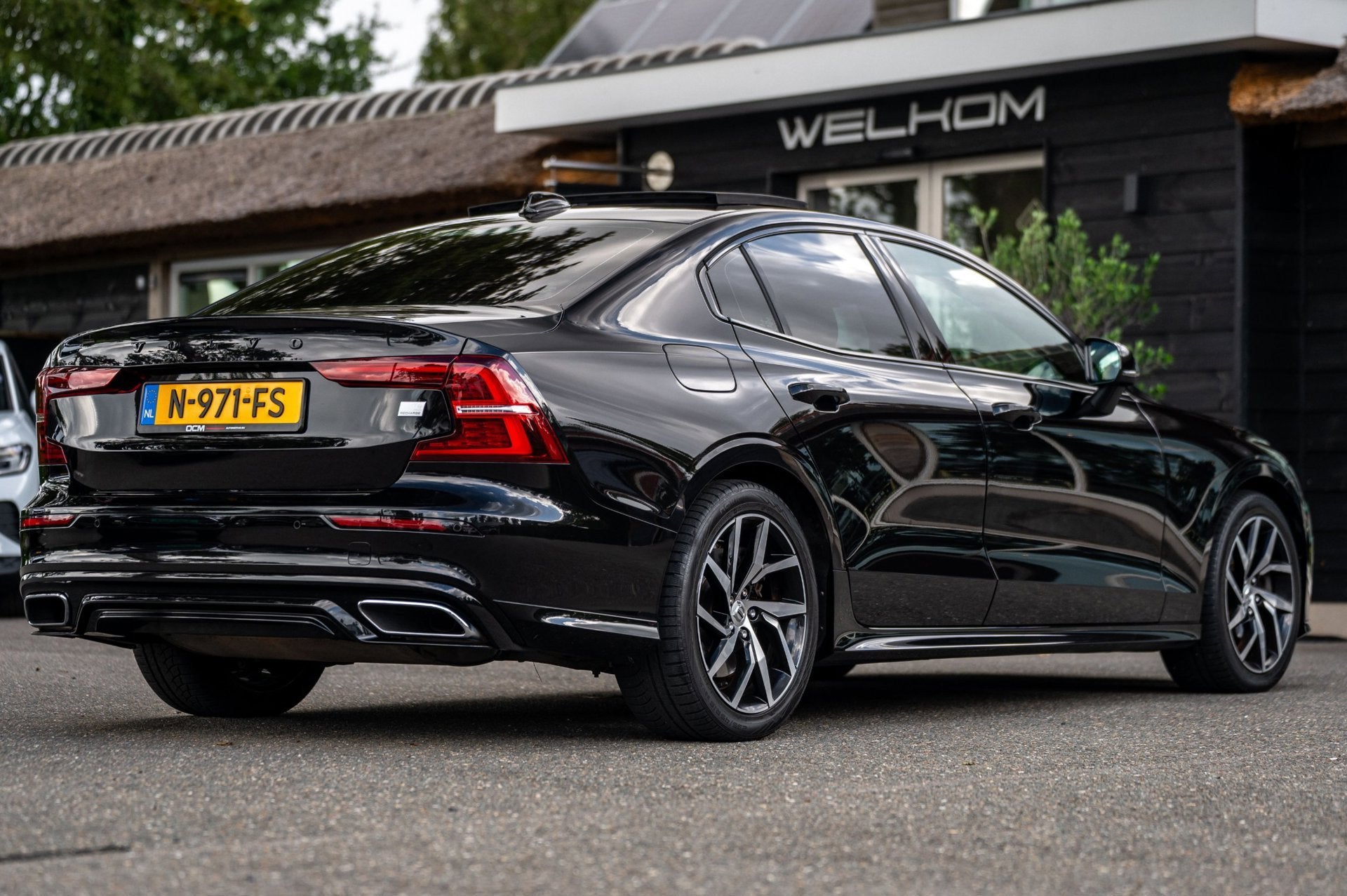 Volvo S60 2.0 Recharge T6 AWD R-Design Panoramadak I Camera, Auto's, Automaat, Gebruikt, 4 cilinders, S60