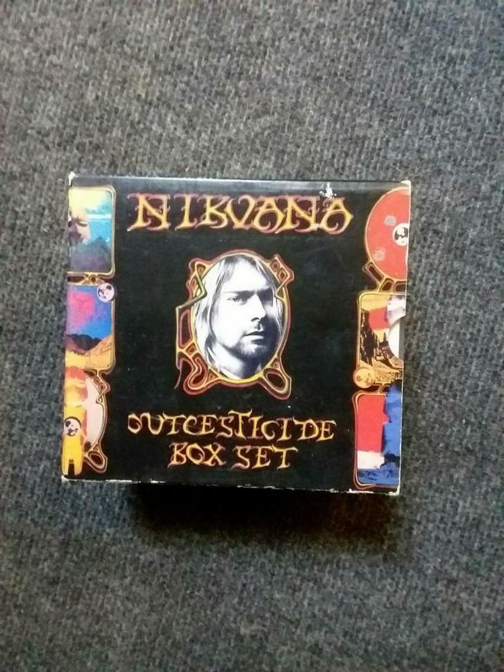 Nirvana / Kurt Cobain box Outcesticide collectors item, Ophalen, Zo goed als nieuw, Overige typen, Boxset