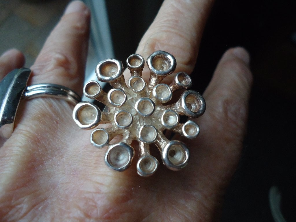 grote aparte echt zilveren design ring prachtige vorm m 17,5, Ophalen of Verzenden, Zo goed als nieuw, 17 tot 18, Dame