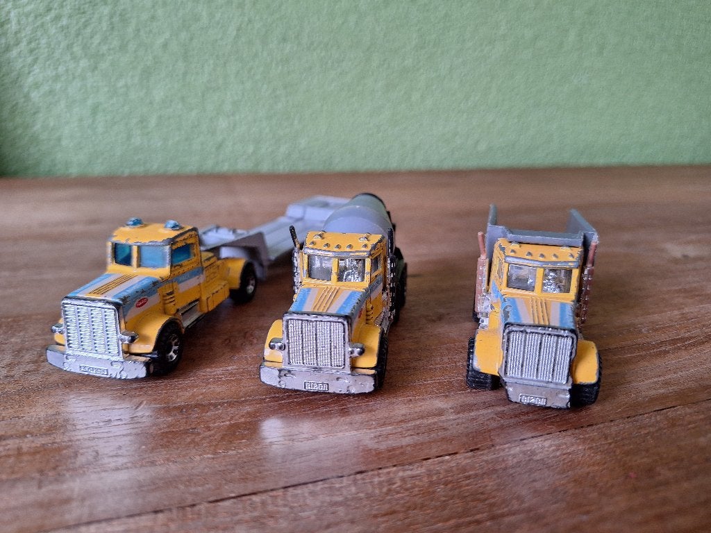 Matchbox Peterbilt vrachtwagens uit 1981, Ophalen of Verzenden, Bus of Vrachtwagen