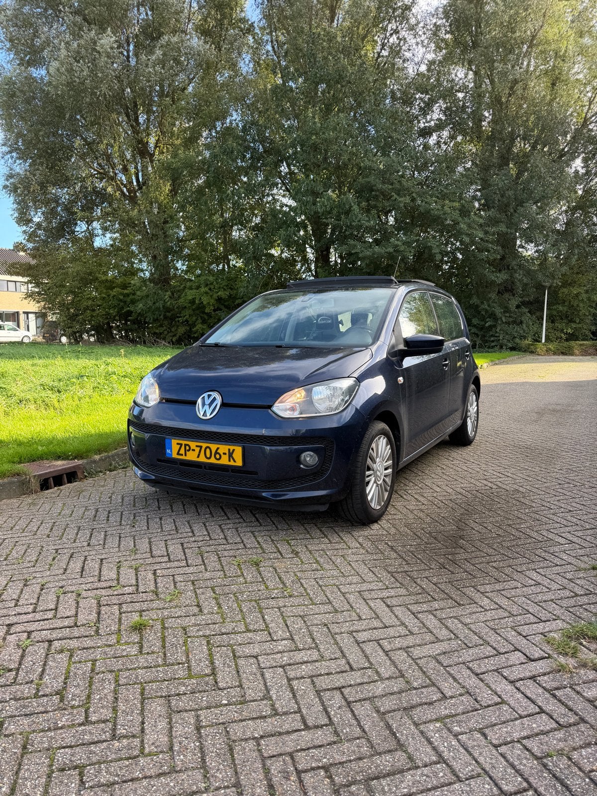 Volkswagen High UP! Vol Opties! Pano / Cruise / StoelV., Auto's, Voorwielaandrijving, Stof, Up!, Handgeschakeld