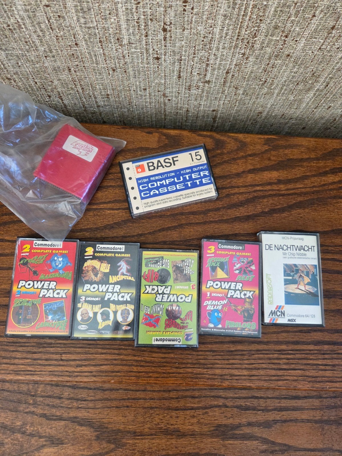 Commodore Power Pack & De Nachtwacht Cassette Games, Spelcomputers en Games, Games | Pc, Ophalen of Verzenden, Gebruikt, Overige genres