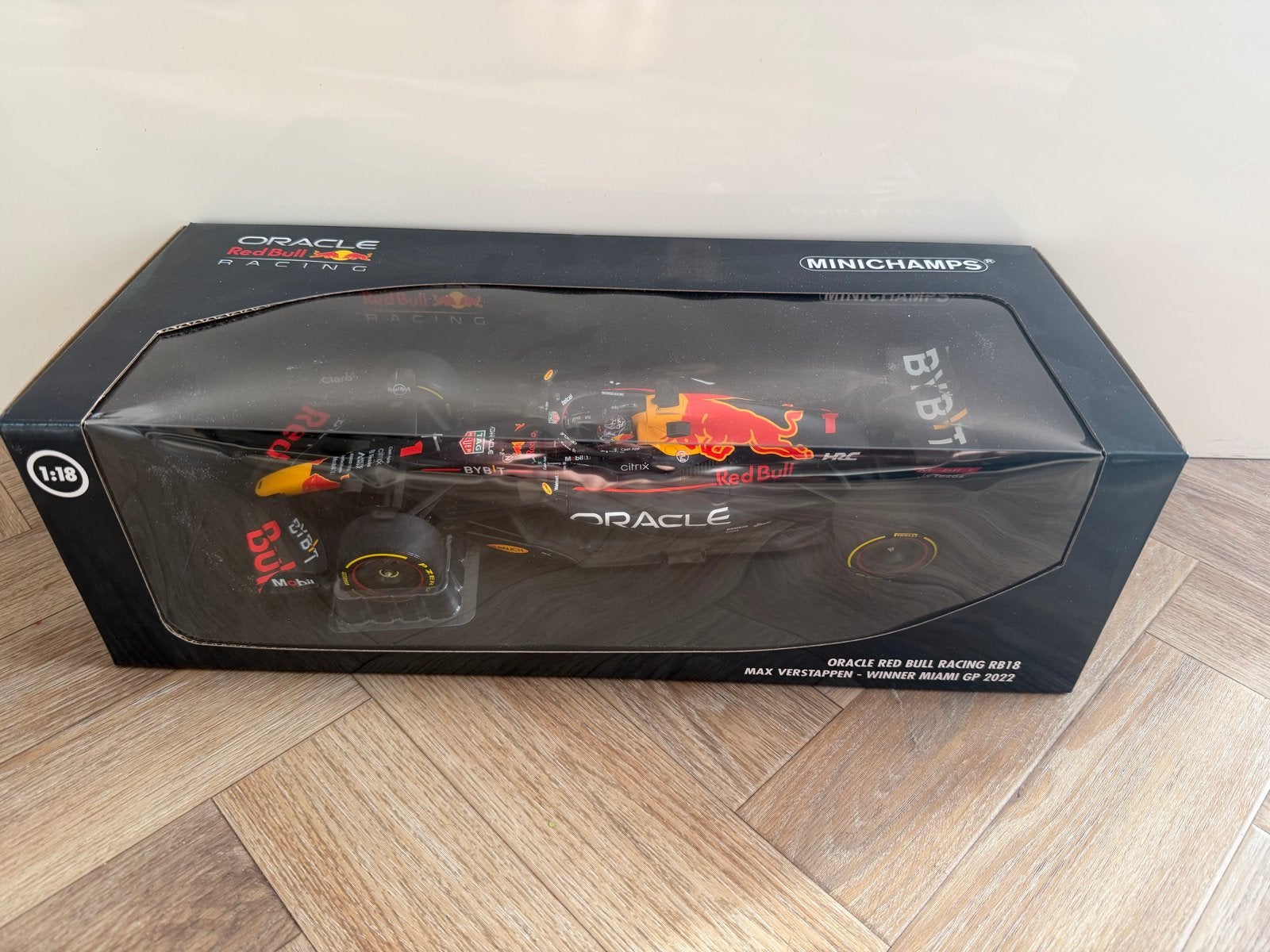 Minichamps Red Bull RB18 Max Verstappen Miami GP 2022, Ophalen of Verzenden, Nieuw, Auto, MiniChamps