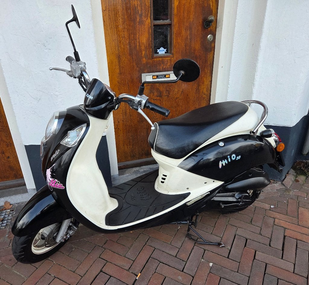 Sym Mio snorscooter 1349, brom 1499 bij Scooterforyou,Zwolle, Fietsen en Brommers, Scooters | SYM, Gebruikt, Maximaal 45 km/u