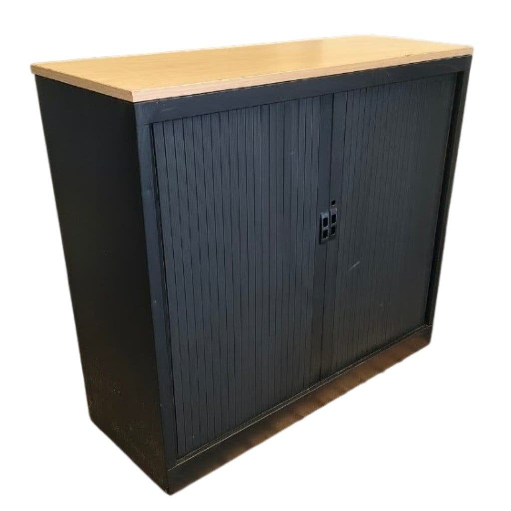 Roldeurkast Zwart Ahorn H107xB120xD45 B-Keus, Kunststof, Gebruikt, 100 tot 150 cm, 100 tot 150 cm
