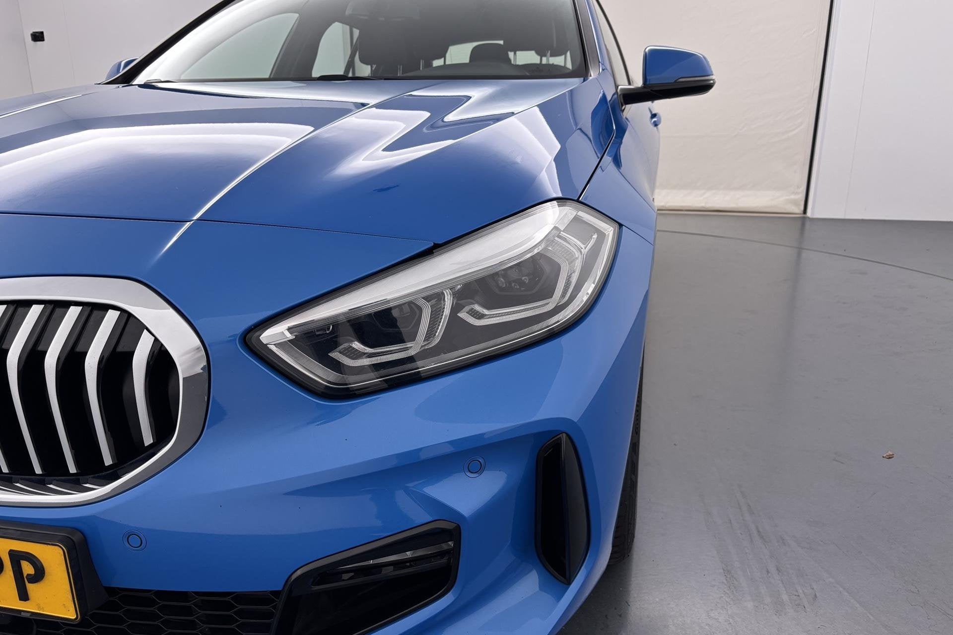 Foto 17 van BMW 1-serie 120i Business Edition Plus Sportief karakter met
