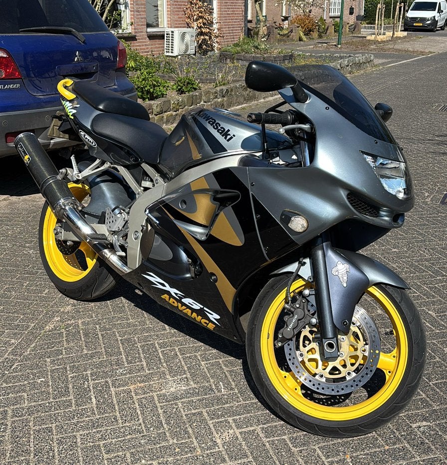 Zx6r Ninja, nog een hele nette goede motor. Van de 3de eig!!