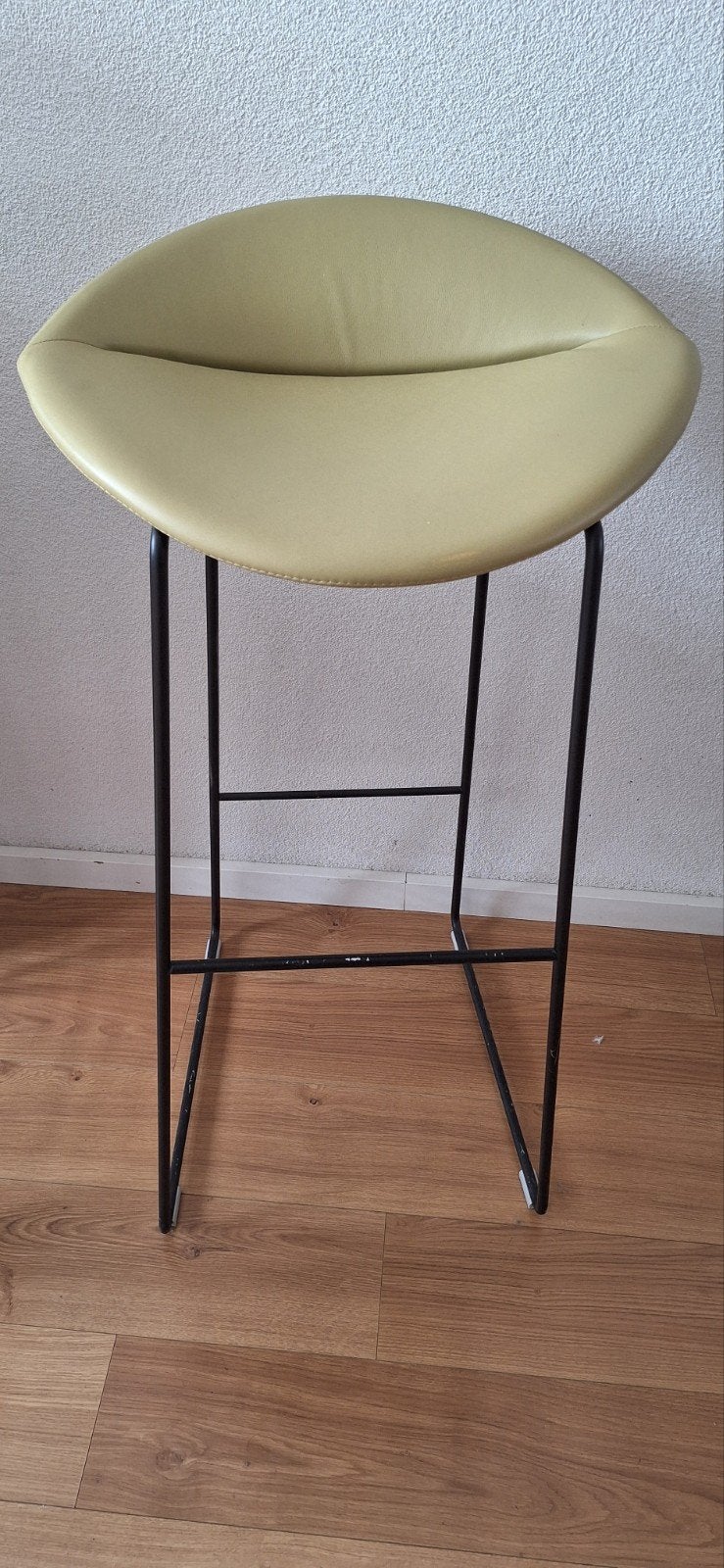 Montis barkruk Mick met metalen onderstel, Gebruikt, 60 tot 90 cm, Ophalen of Verzenden, 1 kruk