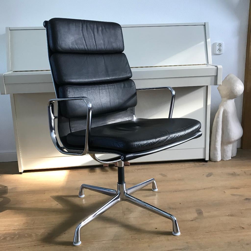 2 Herman Miller Eames Aluminium stoel EA 211 212 209 Vitra, Gebruikt, Ophalen of Verzenden, Nvt, Nvt