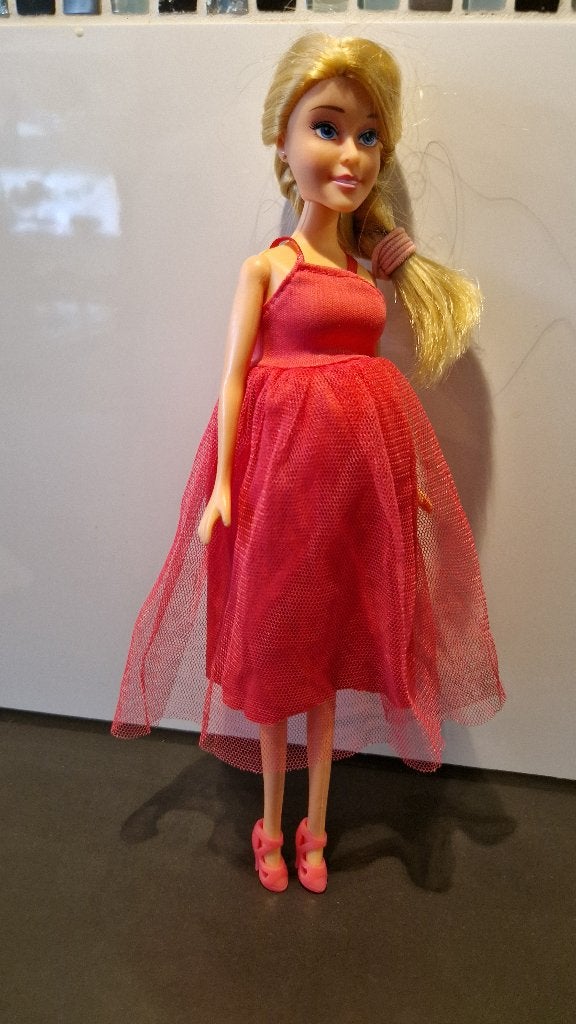 Soort barbie pop zwanger, Ophalen of Verzenden, Zo goed als nieuw, Barbie