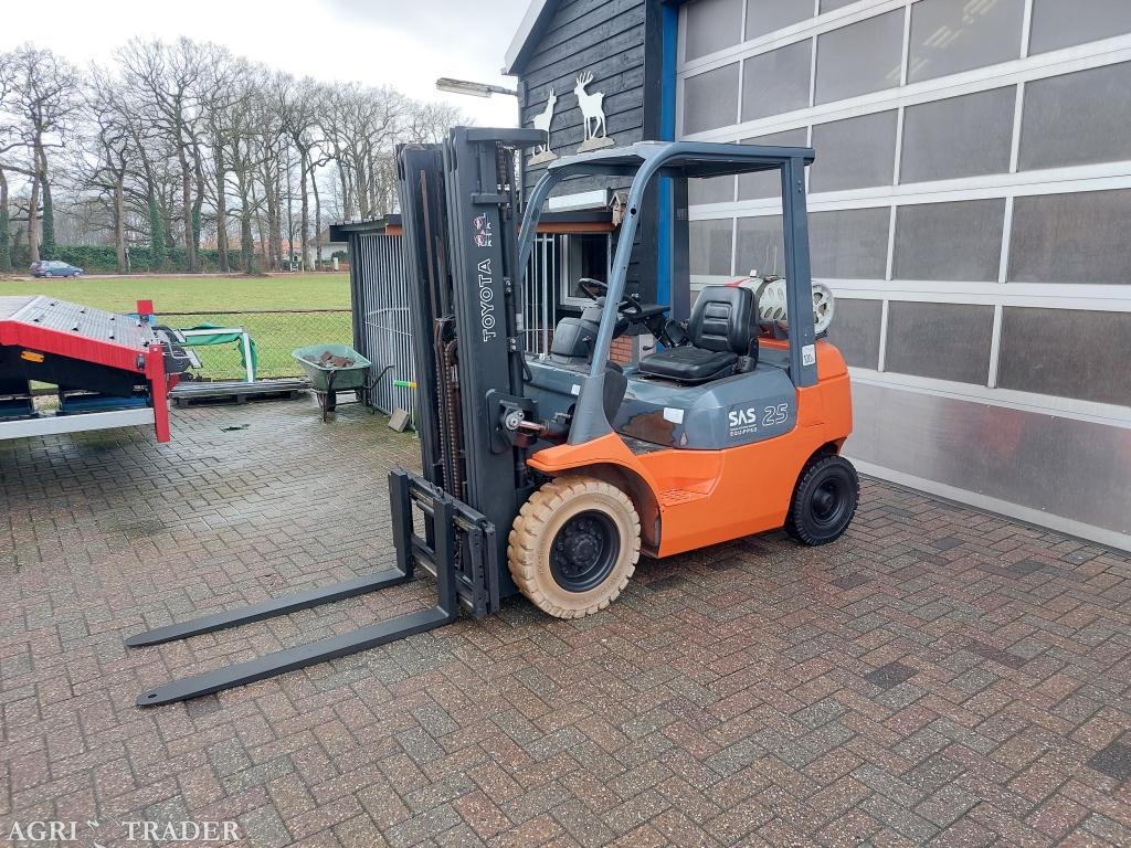 Toyota 42-7FGF25 3 delige mast sideshift, Niet opgegeven, -, Niet opgegeven