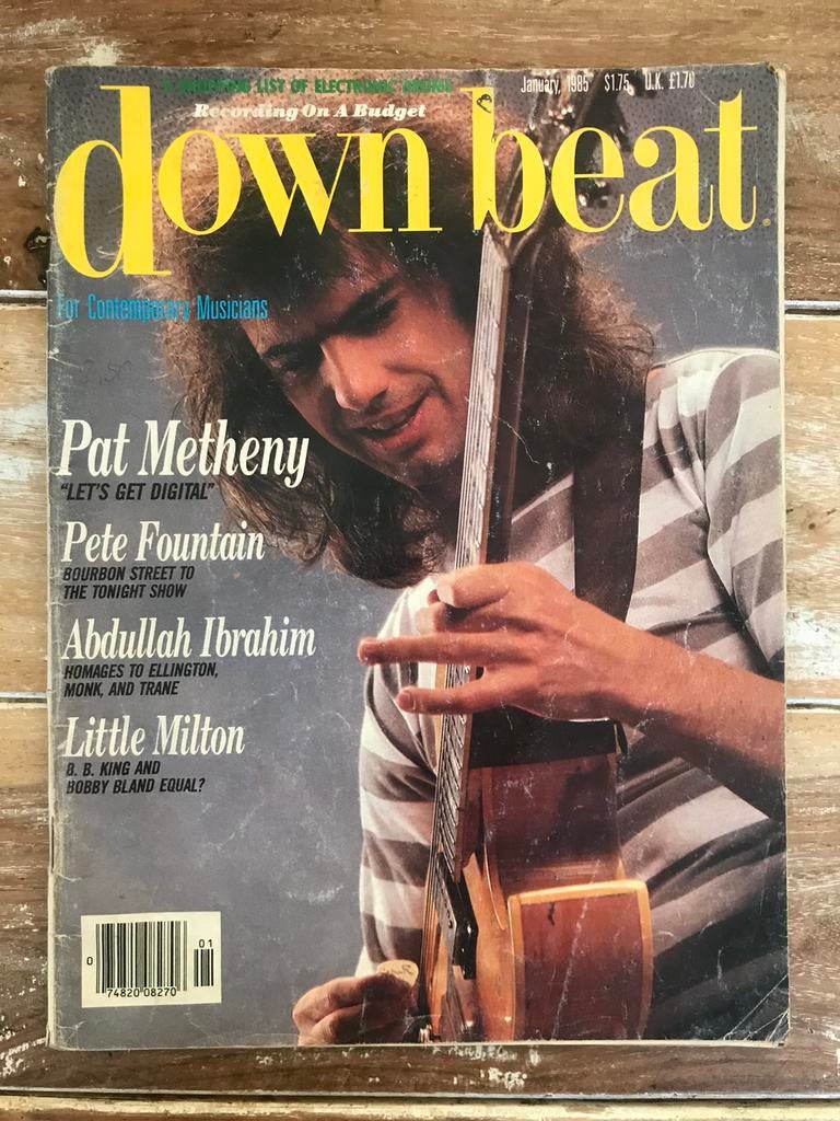 Downbeat Magazine 1985 PAT METHENY little Milton PETE FOUNT, Ophalen of Verzenden, Muziek, Film of Tv