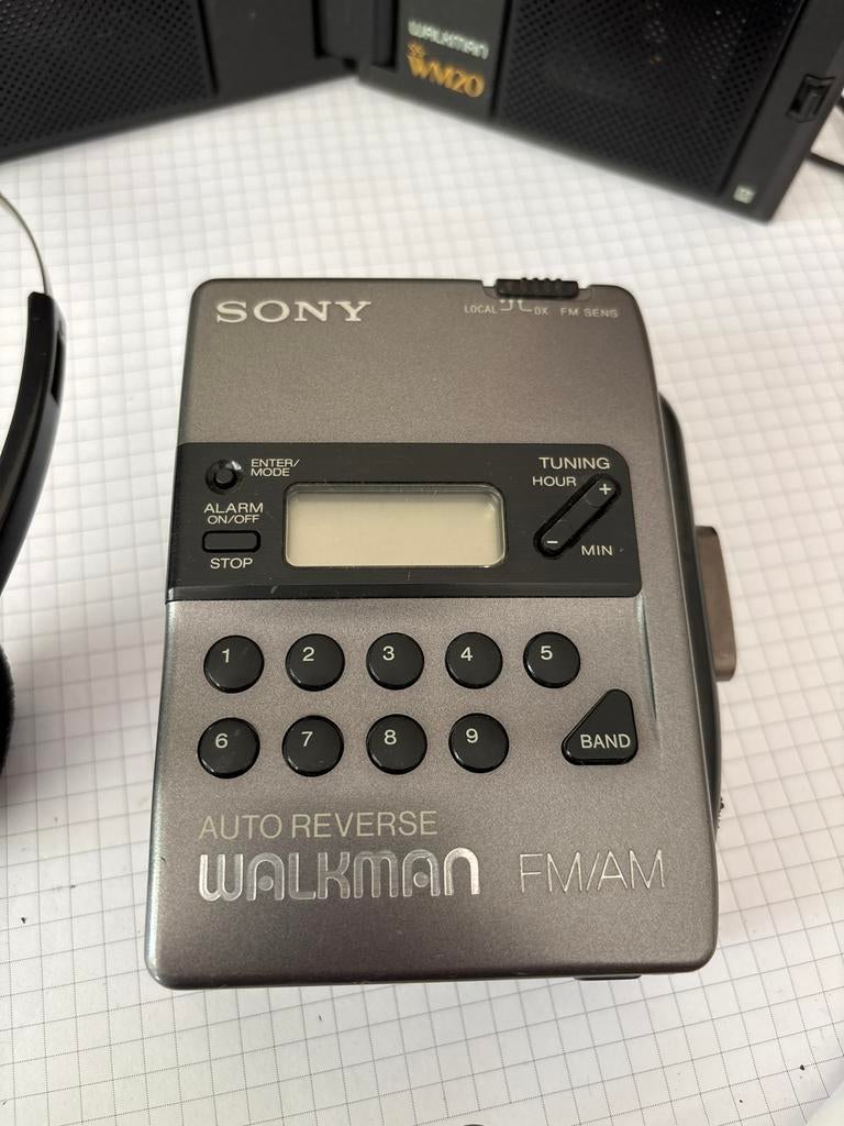 Sony Walkman WM-F2081 met Auto Reverse en FM/AM Radio, Audio, Tv en Foto, Walkmans, Discmans en Minidiscspelers, Walkman, Ophalen of Verzenden