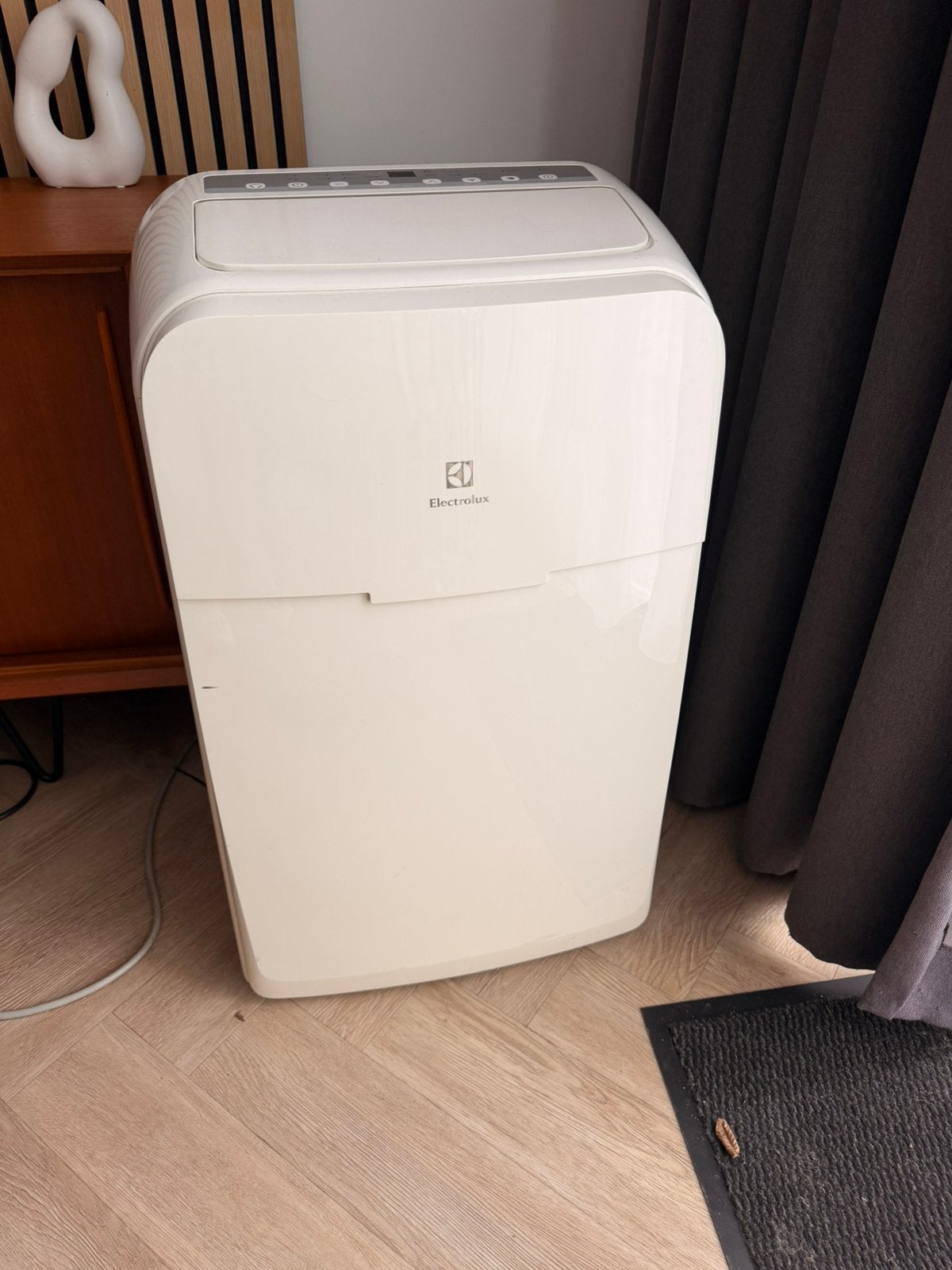 Mobiele airco Electrolux €200, Ophalen, Koelen en Ontvochtigen, Minder dan 60 m³, 3 snelheden of meer