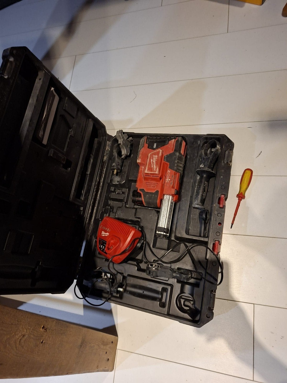 Milwaukee 12V Stofafzuiging - Zeer Goede Staat, Ophalen of Verzenden, Zo goed als nieuw