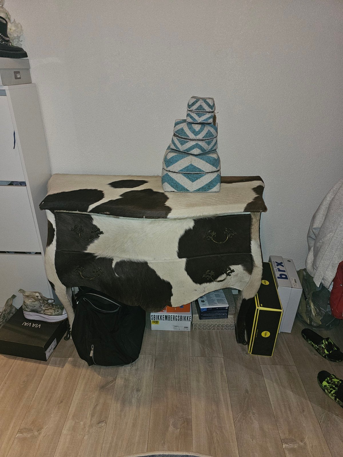 Casa Padrino Barok Commode Koeienhuid Bruin/Wit, Ophalen, Gebruikt, Overige materialen, 100 tot 150 cm