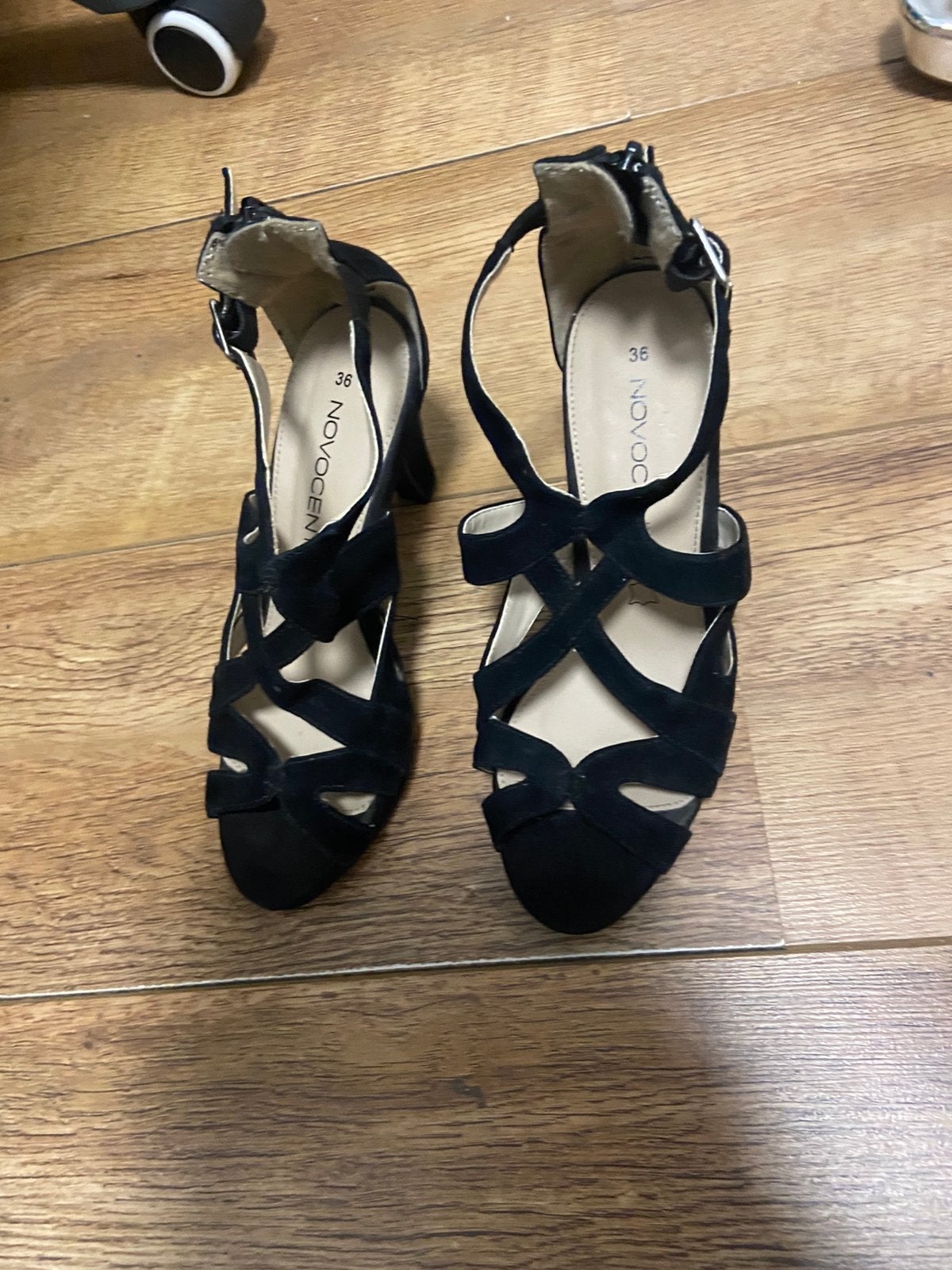 Sacha - Dames - Zwarte opengewerkte sandalen met hak, Ophalen, Zo goed als nieuw, Schoenen