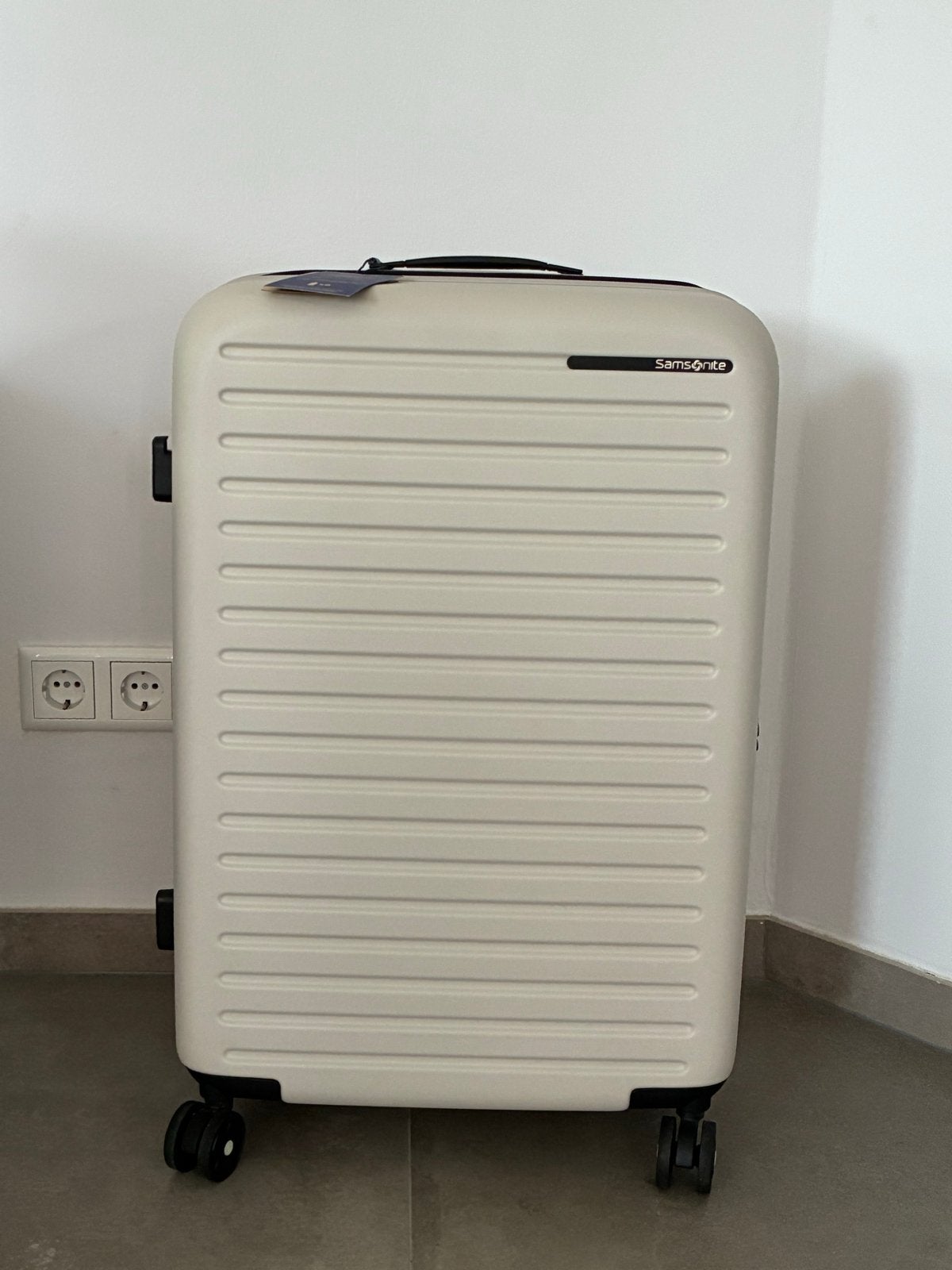 Samsonite koffer, Sieraden, Tassen en Uiterlijk, Koffers, Hard kunststof, Zo goed als nieuw, 35 tot 45 cm, Wieltjes