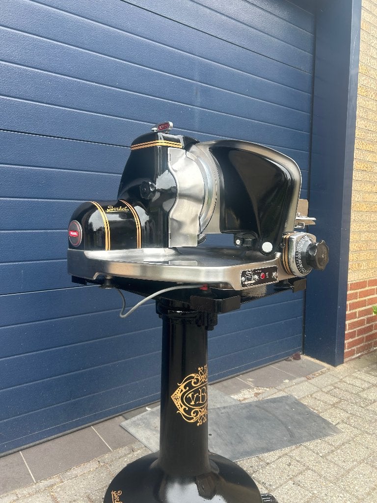 Berkel 834 snijmachine rood zwart of on gespoten, Ophalen, Zo goed als nieuw