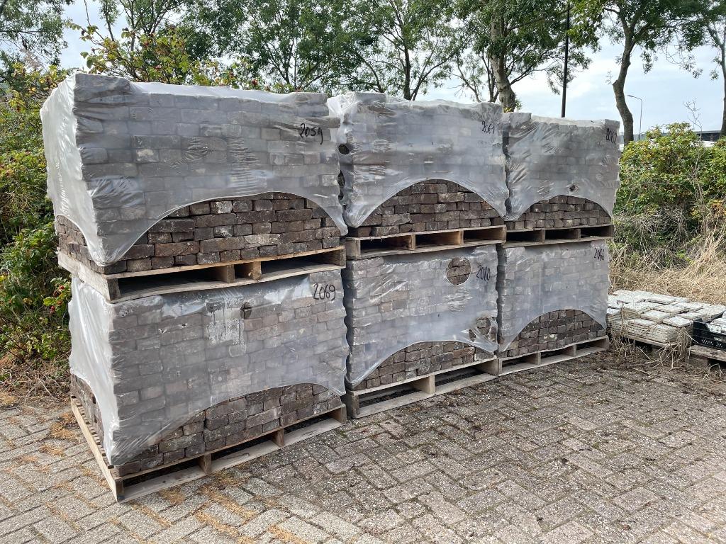 6000 gesmoorde antieke steen 19x5x18cm.