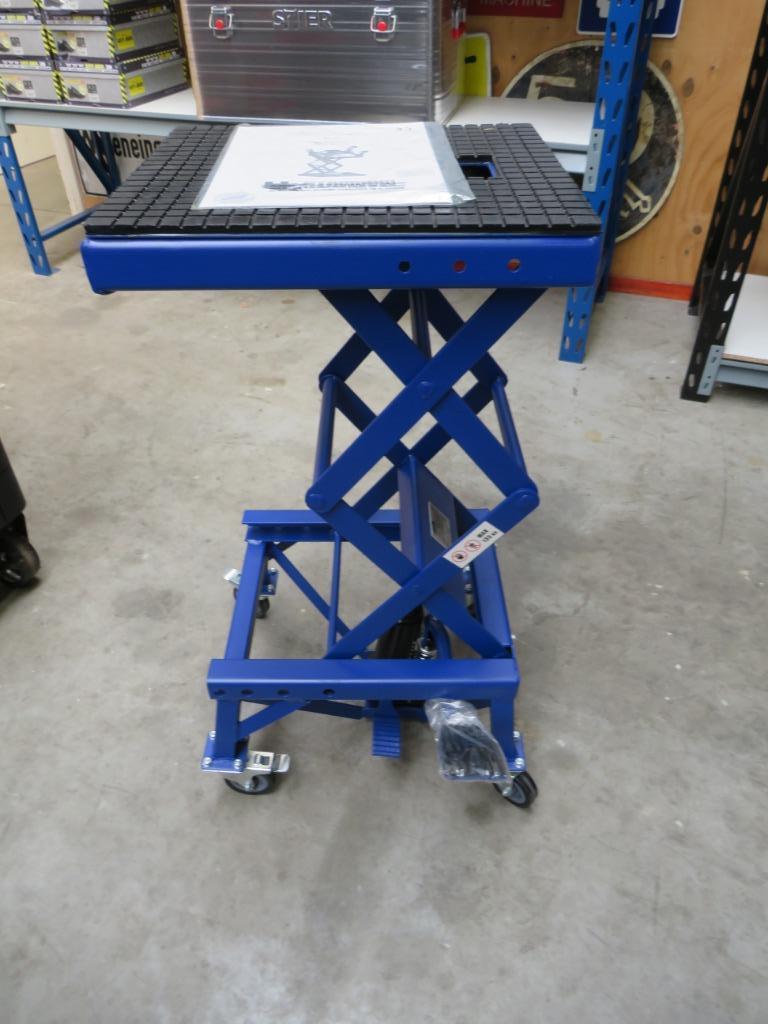 Motorlift Crosslift 135kg hydraulisch nieuw, Ophalen, Mammuth.com, Nieuw, Zandhaarweg