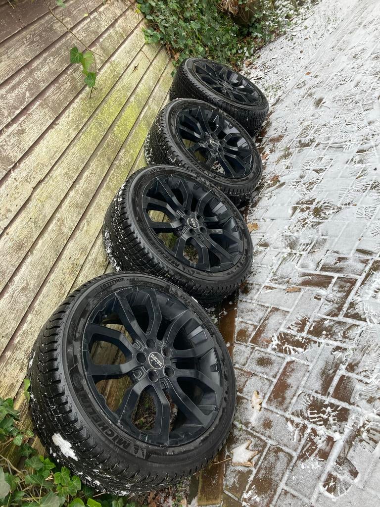Range Rover Sport 20 inch velgen met Michelin winterbanden, Auto-onderdelen, Banden en Velgen, Gebruikt, 275 mm, Banden en Velgen