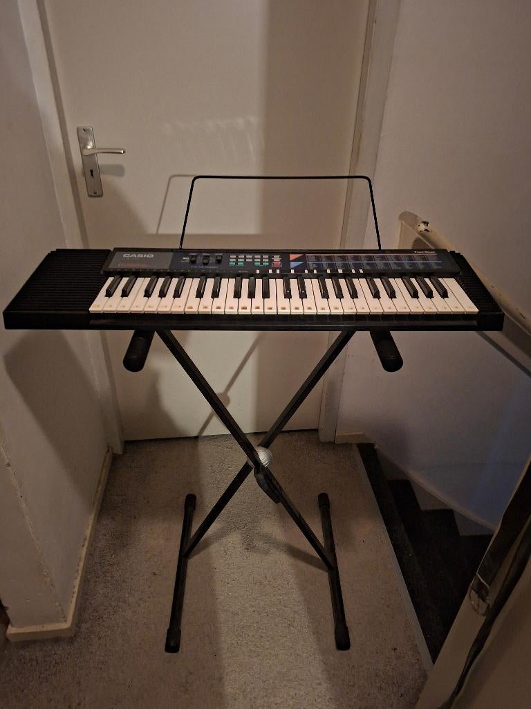 Casio keyboard, Muziek en Instrumenten, Keyboards, Zo goed als nieuw, 61 toetsen, Casio, Met standaard, Ophalen