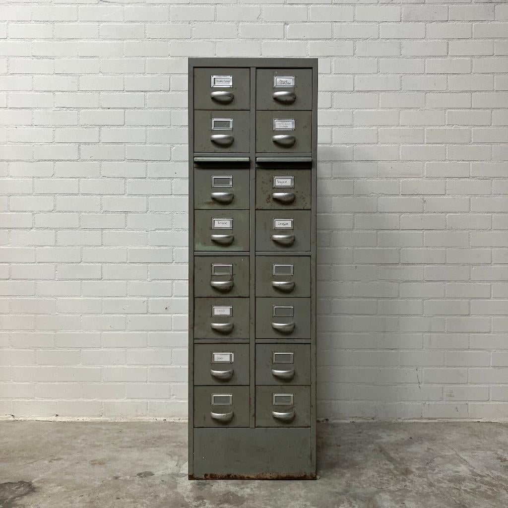 Oude vintage ladenkast archiefkast Gispen ladekast kast 60s, Huis en Inrichting, Kasten | Ladekasten, Gebruikt, 3 of 4 laden, Minder dan 100 cm
