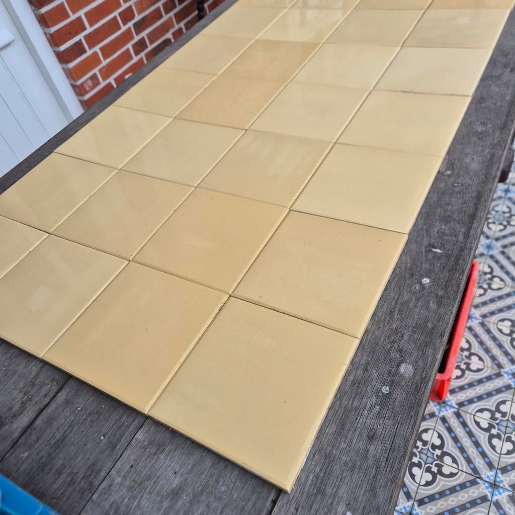 > 30m2 Antieke warm gele wandtegels klein facetrandje 15x15, Antiek en Kunst, Ophalen