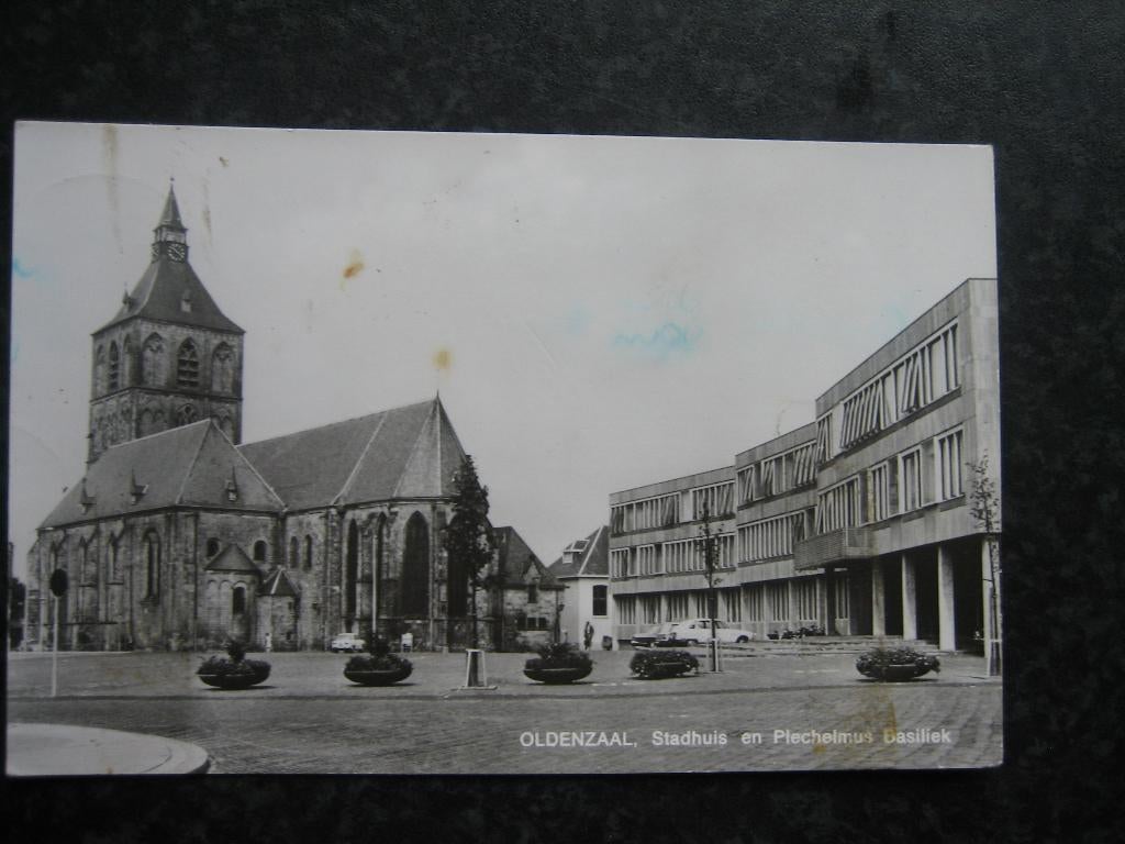OLDENZAAL Plechelmus en stadhuis 1970, Ophalen of Verzenden, 1960 tot 1980, Overijssel