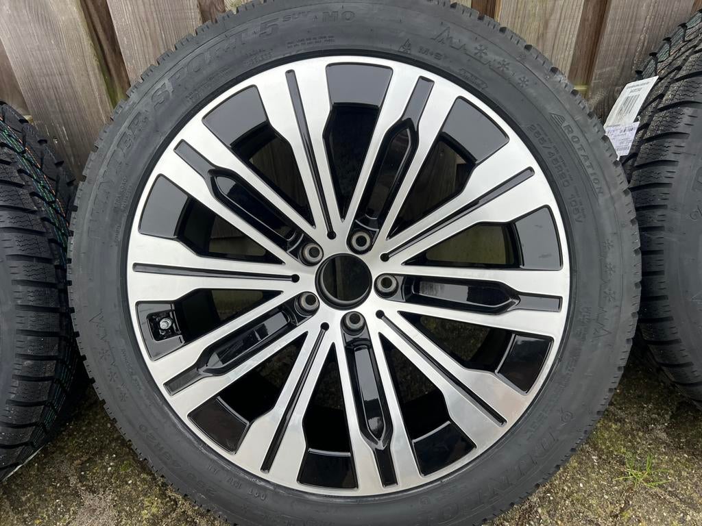 Nieuwe AMG 20 inch Mercedes EQE winterbanden+velgen wielen, Dunlop, Nieuw, Winterbanden, Onbekend