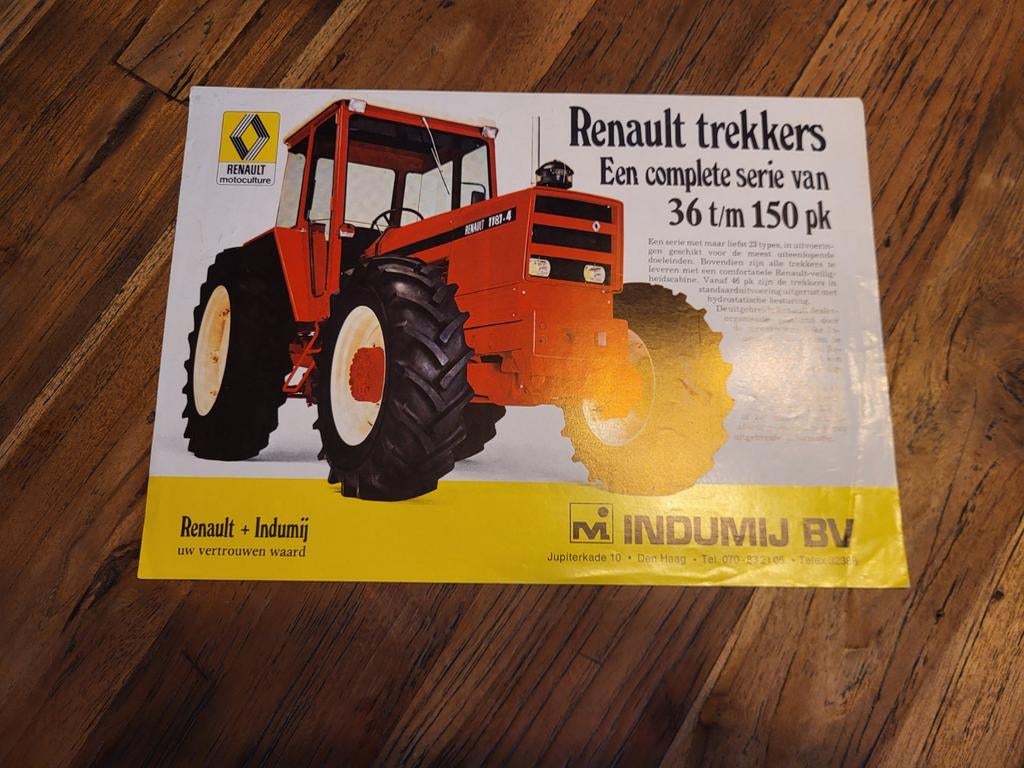 Tractor folder Renault trekkers 36 t/m 150 pk, Boeken, Catalogussen en Folders, Ophalen of Verzenden, Zo goed als nieuw, Folder